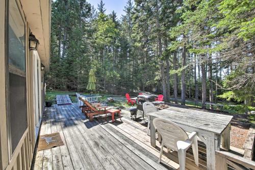 Cozy Cottage On Cat Cove With Wraparound Deck!