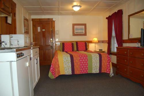 Bayview Cottages & Retreats