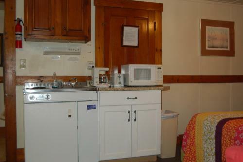 Bayview Cottages & Retreats