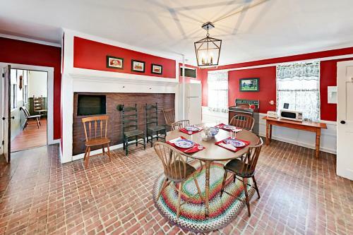 Nickels-sortwell House