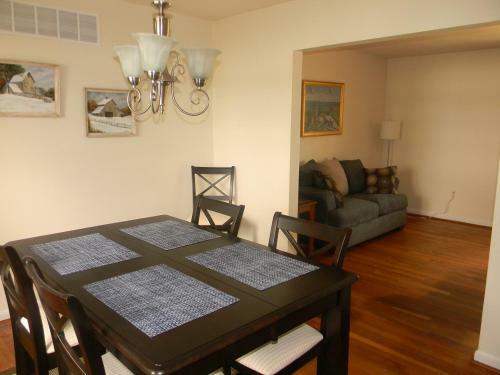 Chester River Waterfront, Magnificent Views, Dock, Beach, Close 2 Town