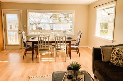 Bay View Charmer