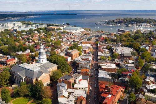 Anchor At Annapolis Inn