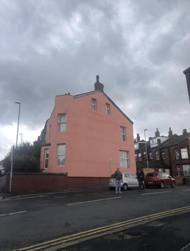 Apartamento Beautiful 1-bed Basement Flat In Leeds
