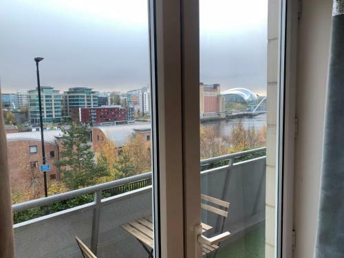 Luxury Modern Apartment With Stunning Balcony View