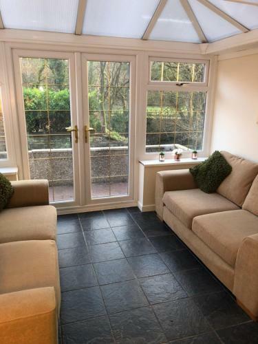 Immaculate 3-bed House In Pontneddfechan