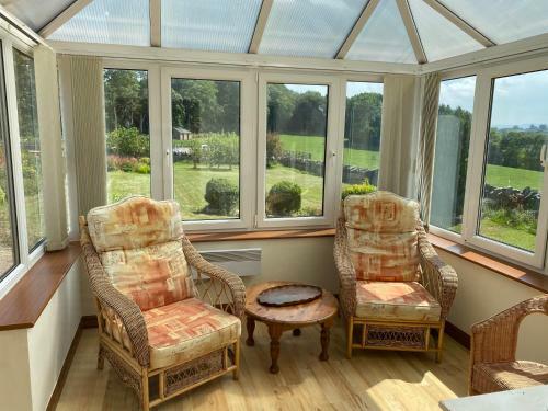Massive Enclosed Garden & Stunning Views St Asaph