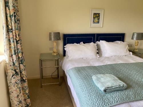 Massive Enclosed Garden & Stunning Views St Asaph