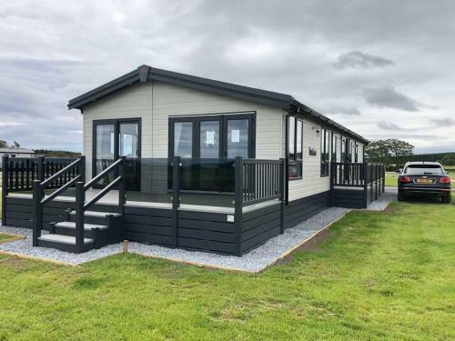 Saltire 26 With Hot Tub 3 Bed