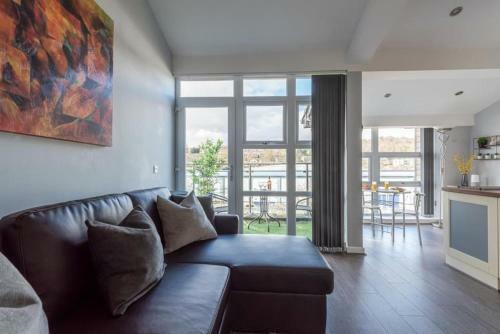 Apartamento Riverside Balcony With Parking Minutes To Saltaire