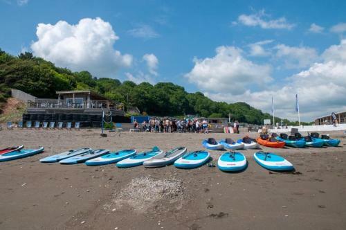 Captivating 2-bed Villa In Millendreath Near Looe