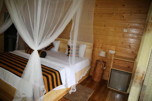 Hotel Eco Village