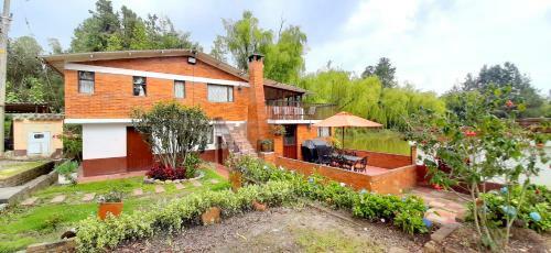 Hacienda Moncora Caba�a Lago P 1