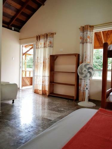 Hotel Coco Loco Lodge