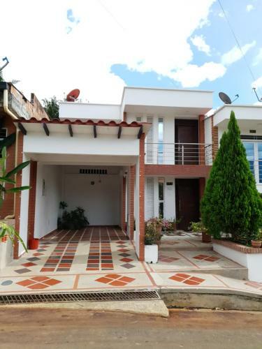 Casa Amplia Con Jacuzzi