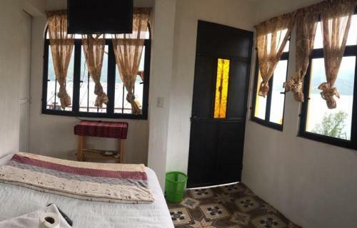 Albergue Villa Del Lago