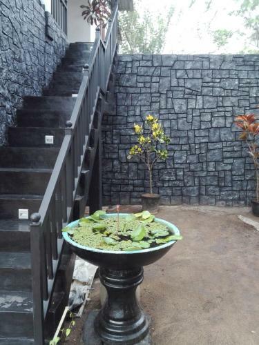 Hostal Thambara Guest House