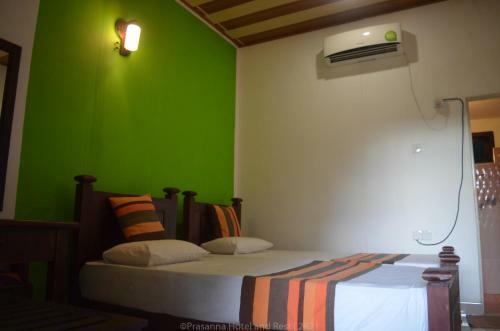 Hostal Prasanna Hotel & Rest