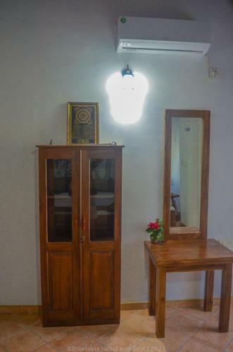 Hostal Prasanna Hotel & Rest
