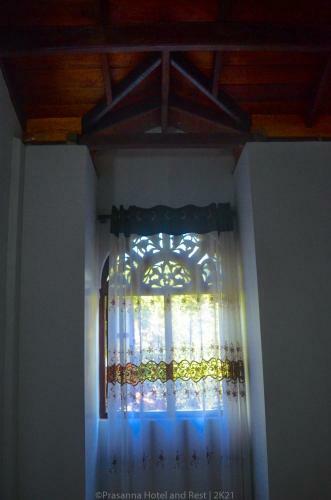 Hostal Prasanna Hotel & Rest