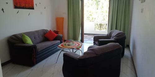 Hostal Sri Thenu Villa