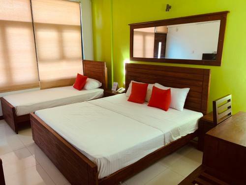 Subhas Tourist Hotel