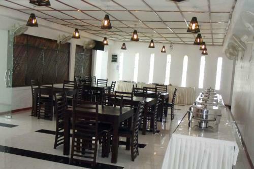 Subhas Tourist Hotel