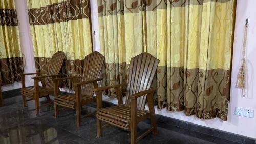 Hostal Ashoka Villa