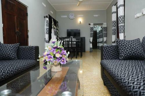 Singa Akham Guest Houses