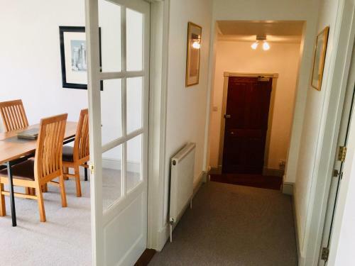Bradford Views, 2 Bed Apartment