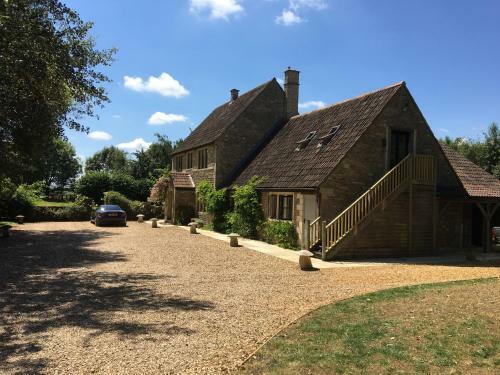 Hostal Great Ashley Farm B&B
