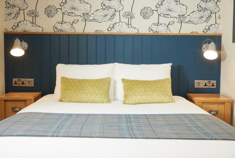 Red Lion Hotel