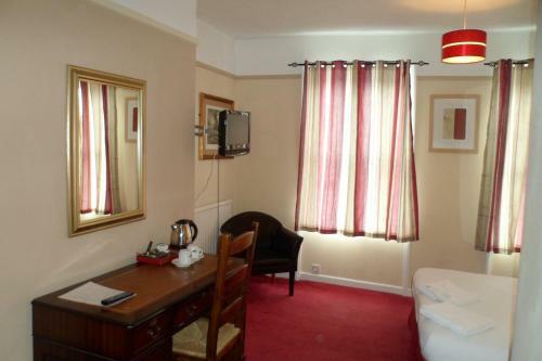 Hostal Severn View Hotel