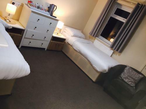 Hostal Claremont Hotel