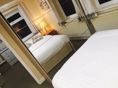 Hostal Claremont Hotel