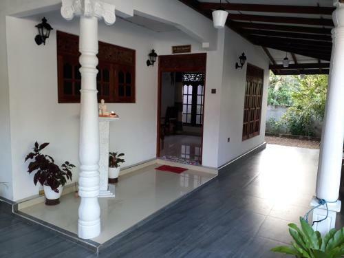 Hostal Enara Guest, Mirissa.