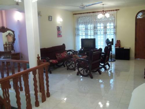 Anura Home Stay
