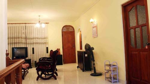 Anura Home Stay