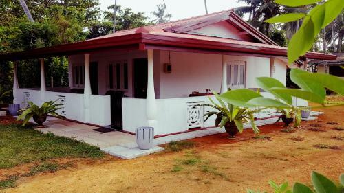 Anura Home Stay