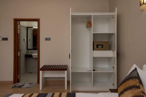 Pink Elephant Tourist Apartment Hotel