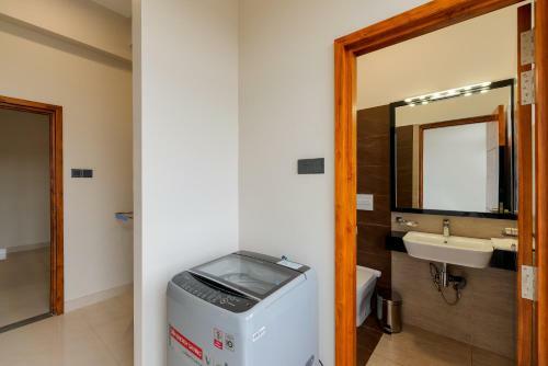 Pink Elephant Tourist Apartment Hotel