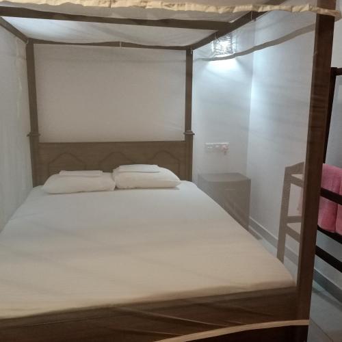 Hostal Way Point 3