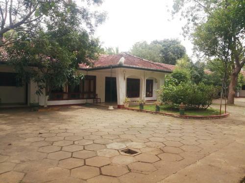 Hostal Siriliya Rest