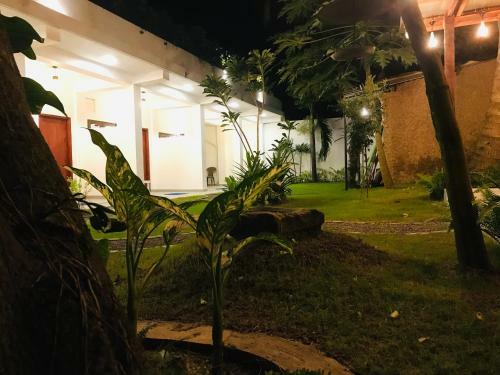 Hostal Double Mango Villa