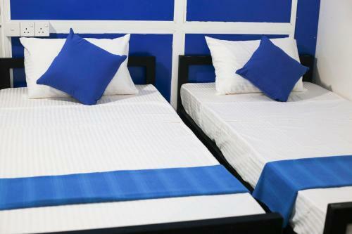 Hostal Airport Residence Inn