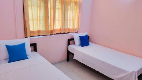 Hostal Airport Residence Inn