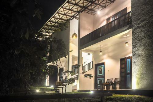 Hotel Garcinia Leaf