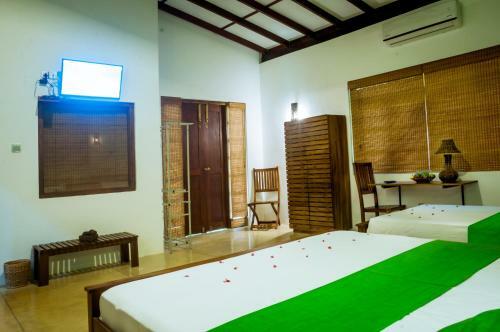 Hotel Garcinia Leaf