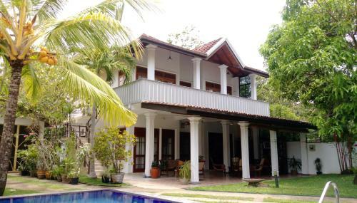 Hostal Surf Villa