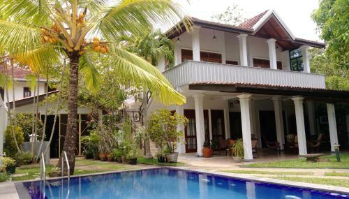 Hostal Surf Villa